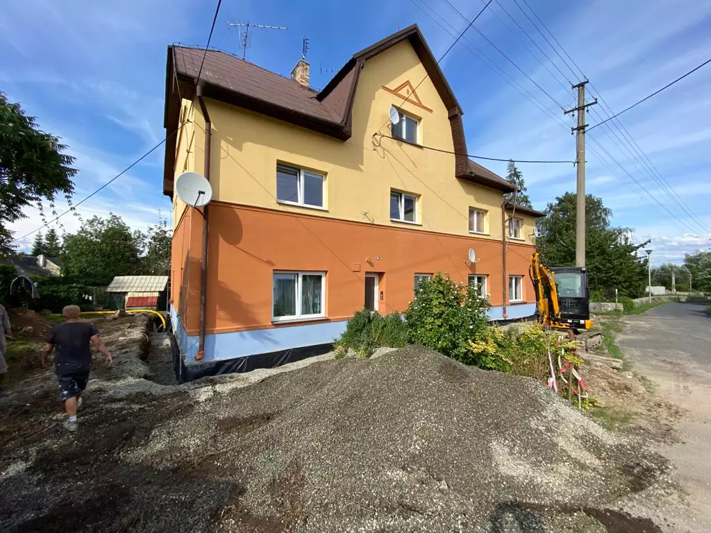 Snížení vlhkosti domu pomocí drenáže
